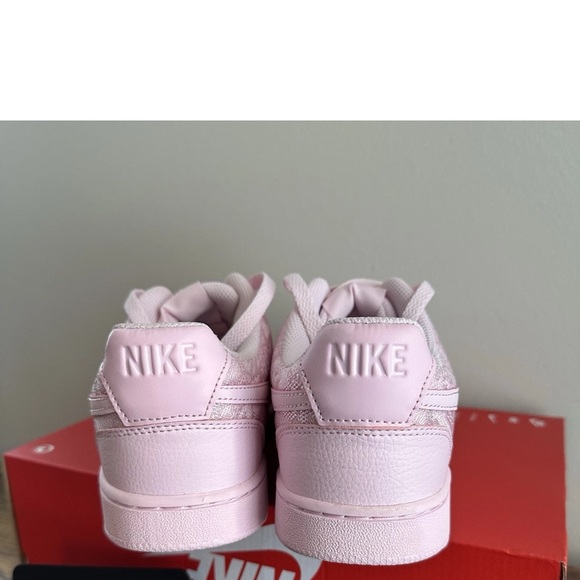 NWB Nike Size 10.5 Court Vision Light Pink Lace Tennis Shoes HJ5846-600 - Picture 3 of 5